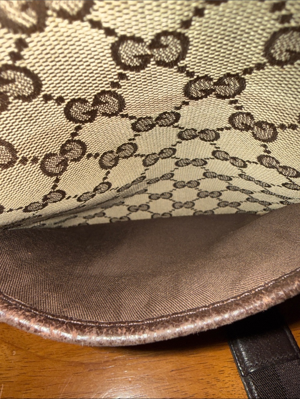 Gucci Beige/Brown GG Supreme Messenger Bag - Picture 11 of 14